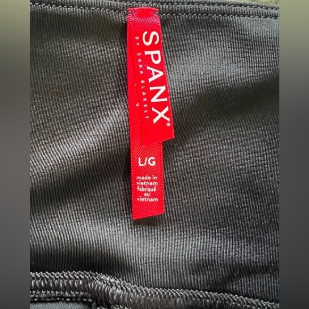 NWOT SPANX Faux Leather High Rise Camo Leggings- Size Large - Picture 6 of 8